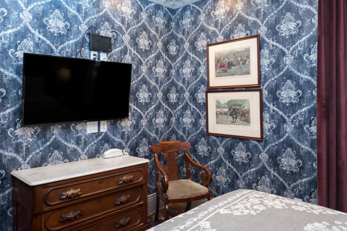 Monte Cristo Bed and Breakfast - Housity