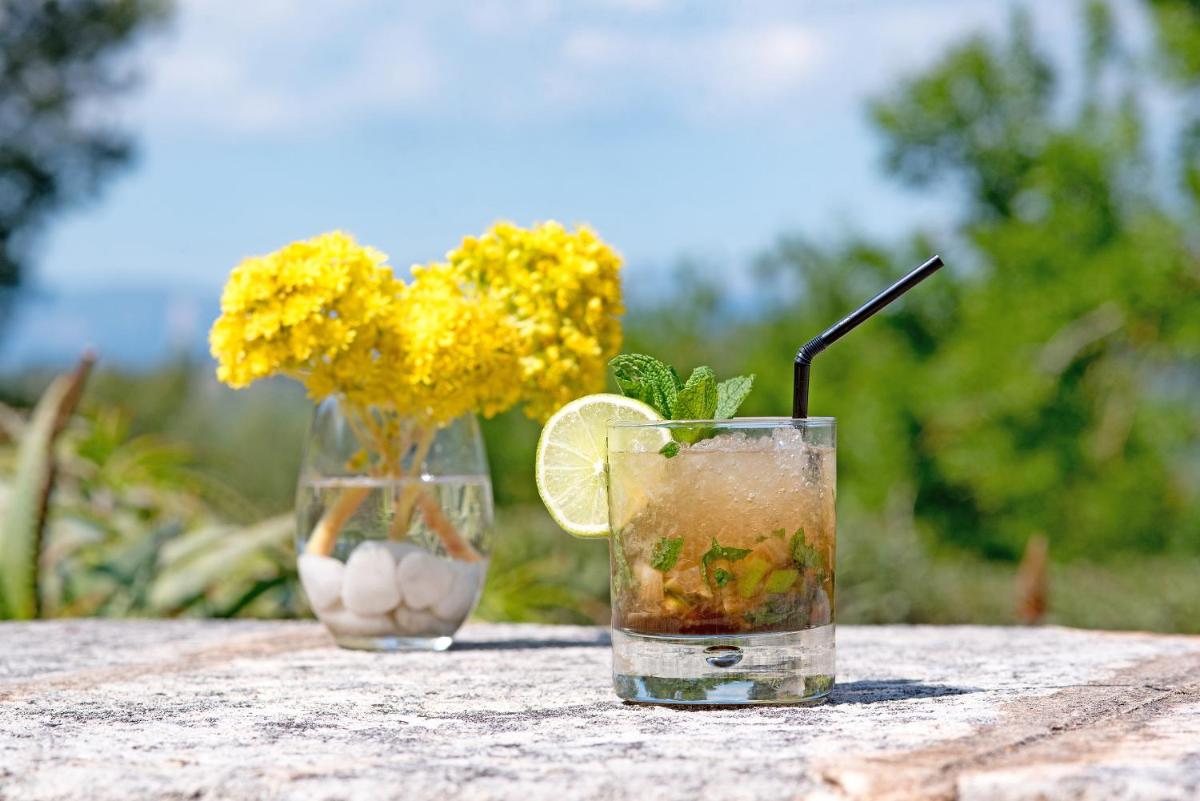 Bebidas en Casa Font i Roig