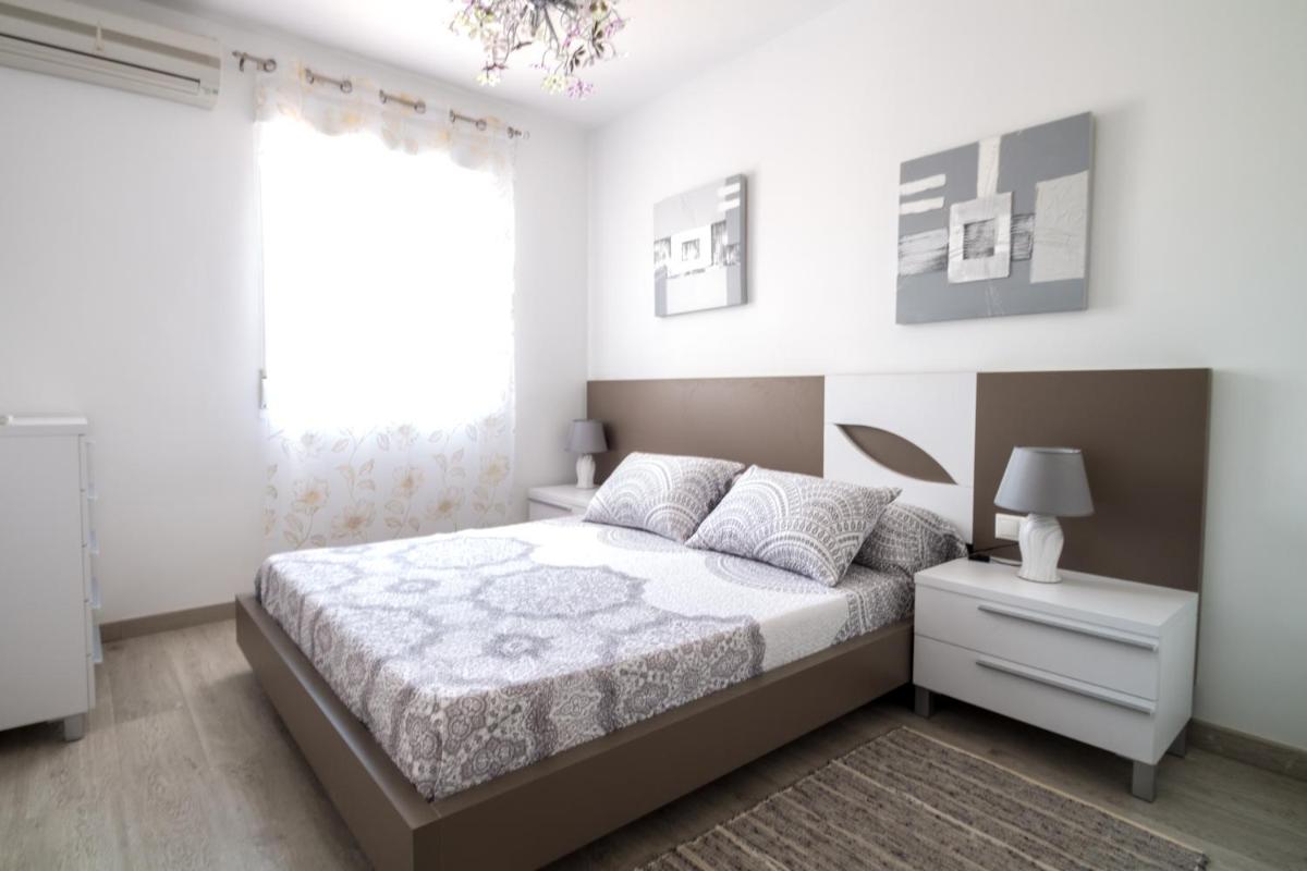 Perfect Family Retreat - La Zenia Beach - Housity