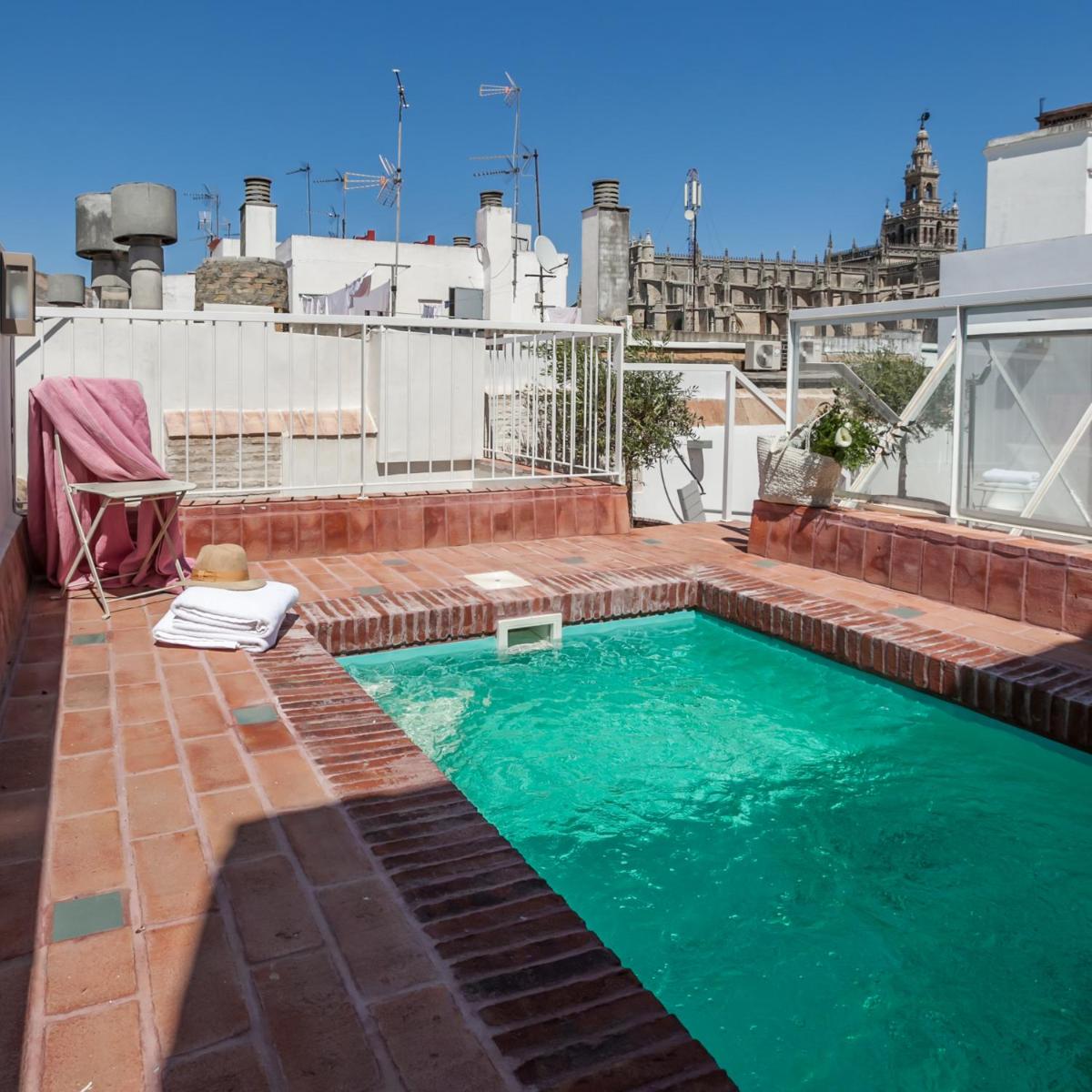 Suitetrails - Tomas Ibarra Pool & Luxury