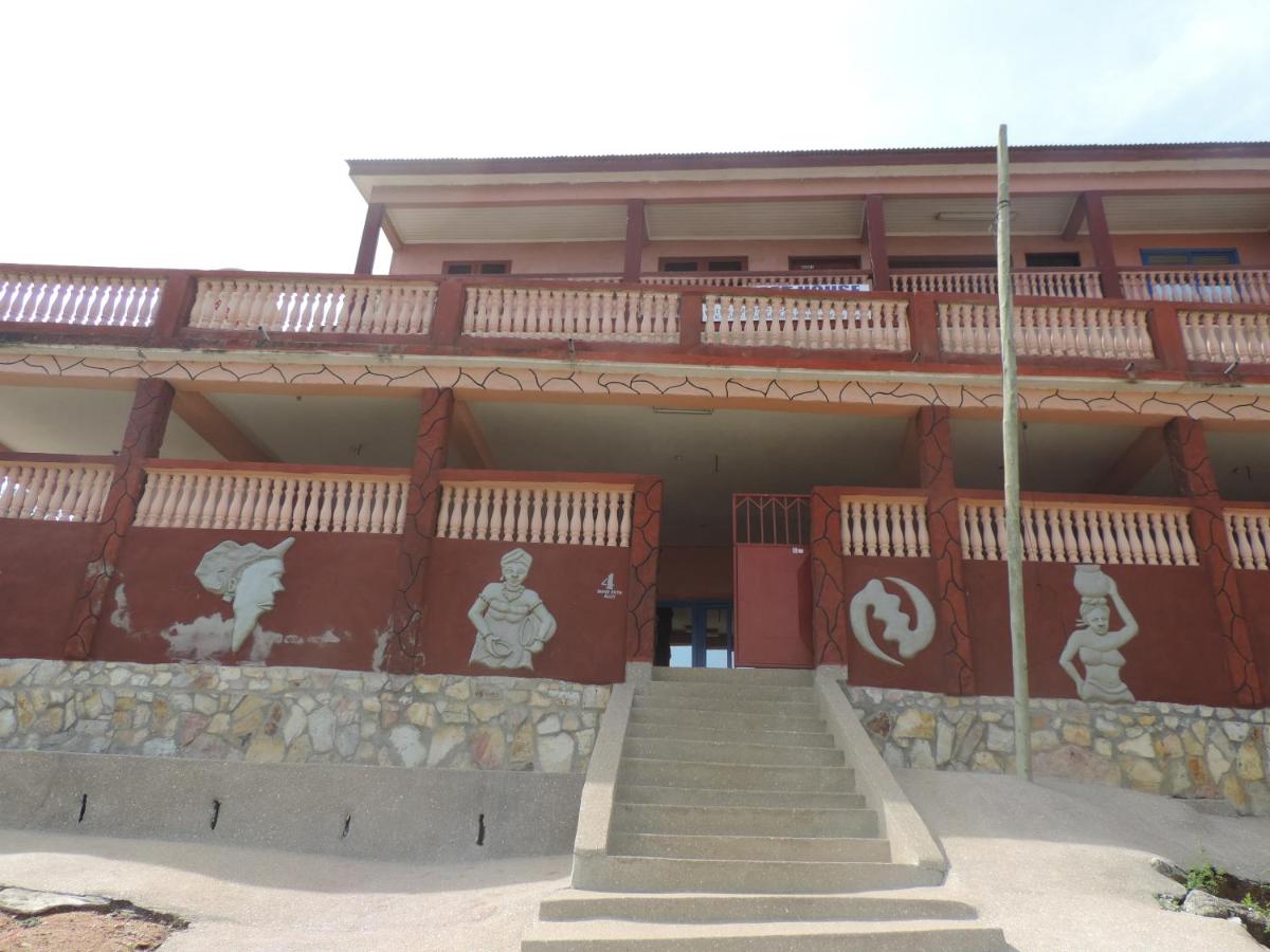 IS Guest House - Housity