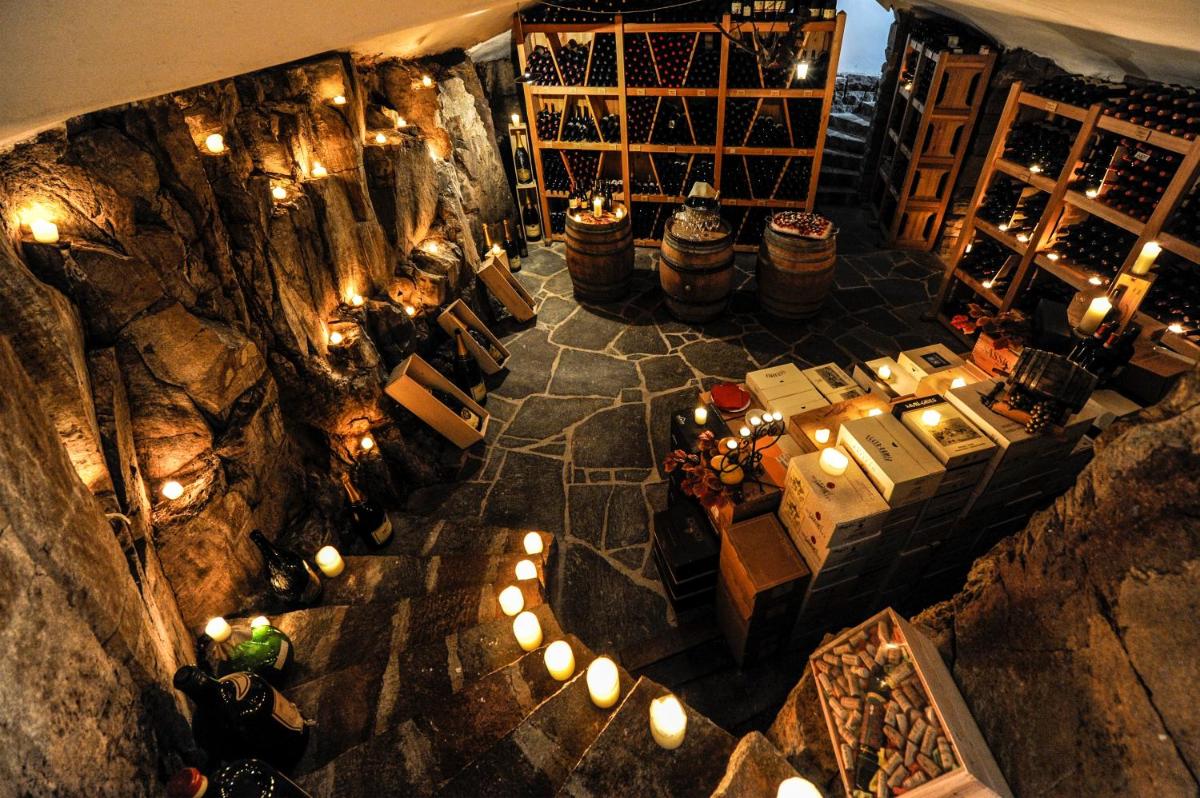 Romantik Hotel Turm - Housity