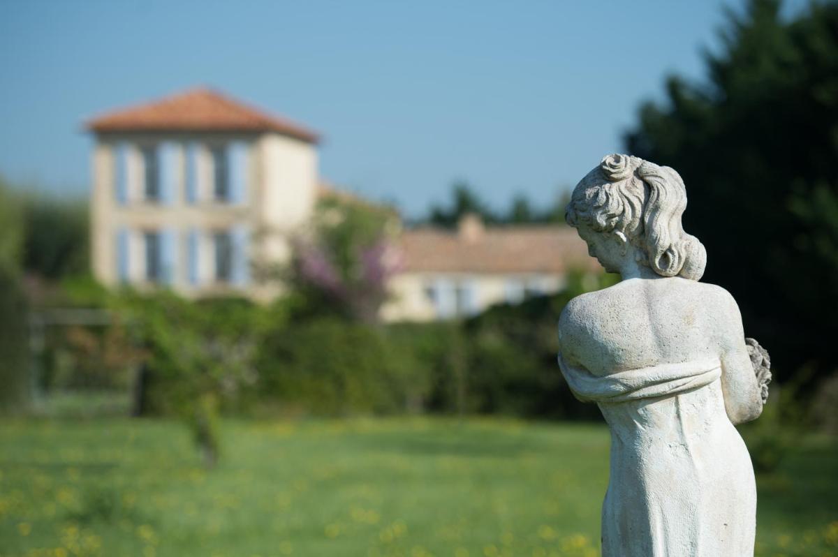 Jardin de l'établissement Les Carmes and spa