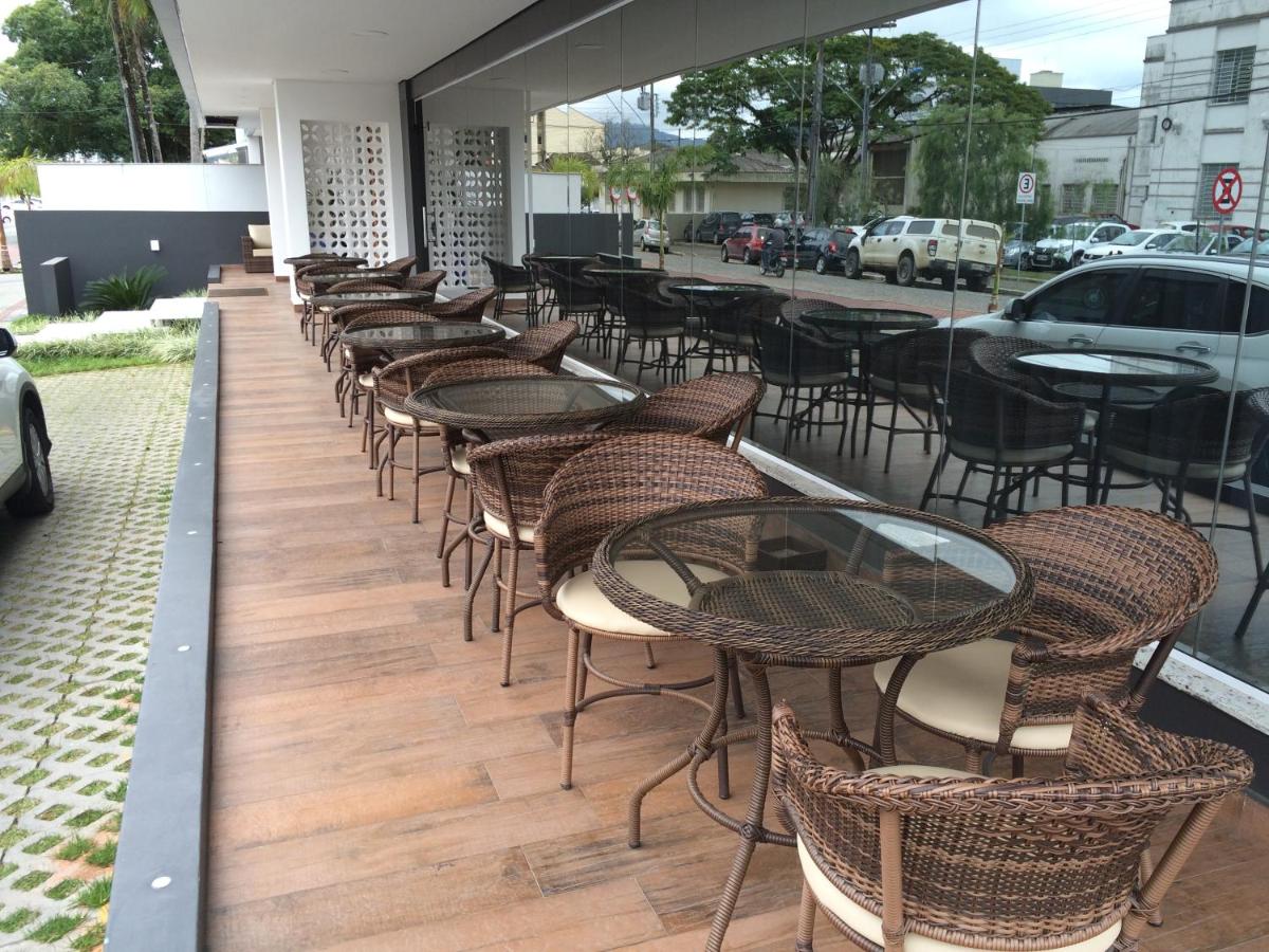 Blue Hill Hotel - Housity