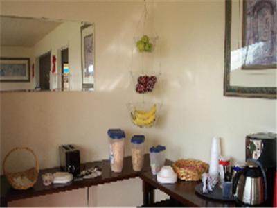 Somerville Inn and Suites - Housity