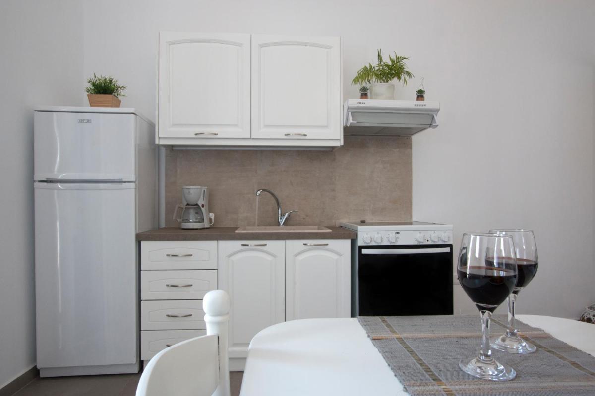 Angelique Apartment - Housity