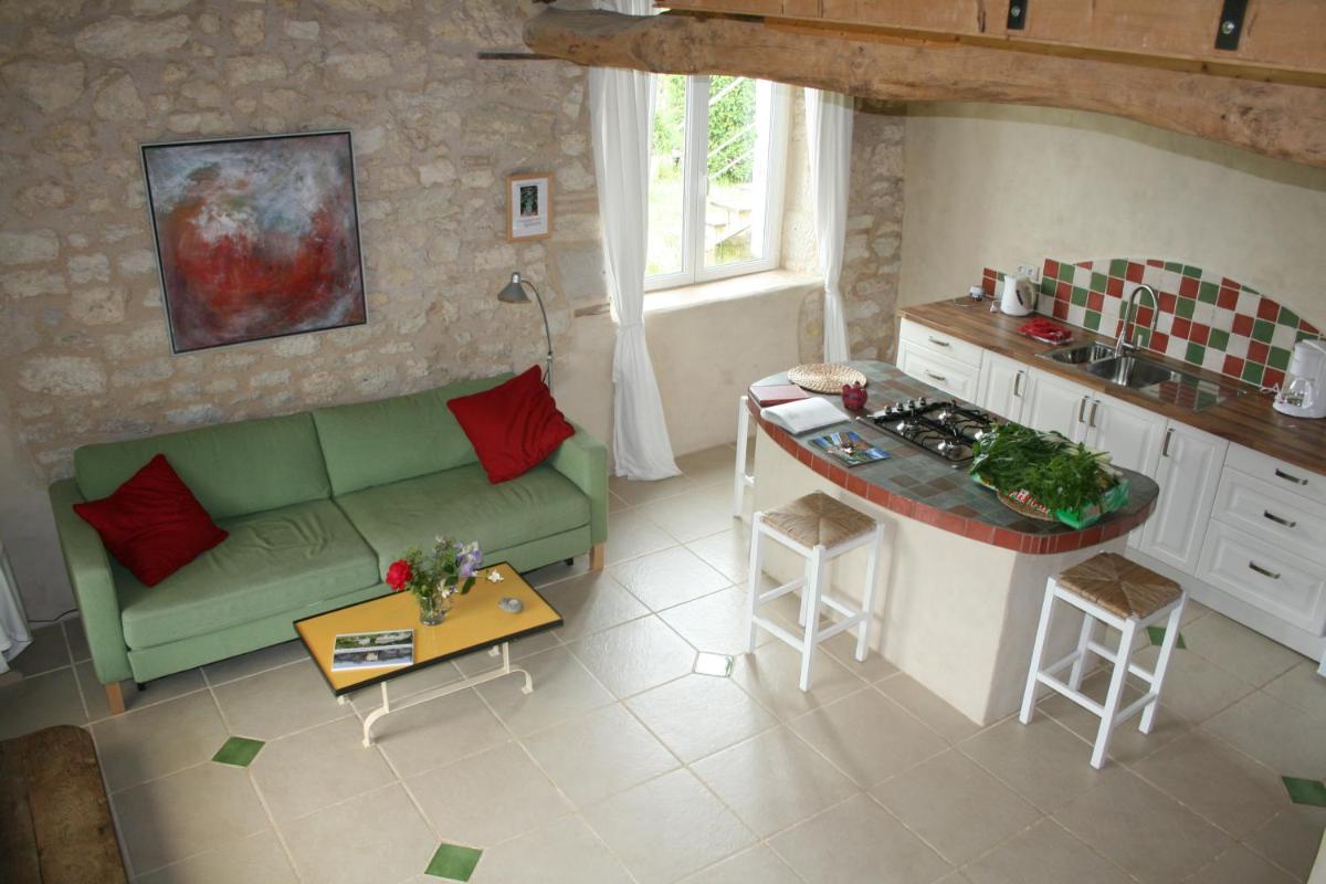 Puechblanc Gîtes et Chambre d'hôte dans le Triangle d'or Gaillac-Albi-Cordes sur Ciel - Housity