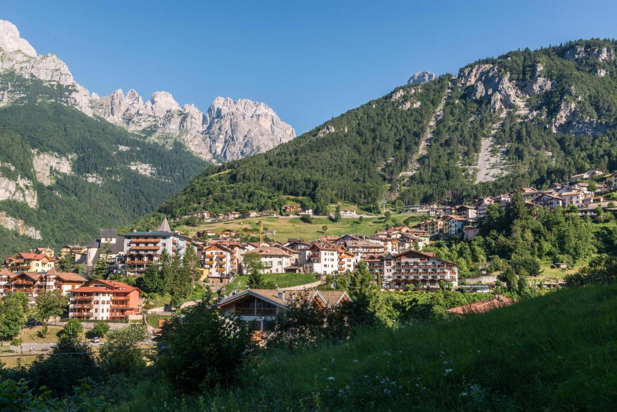 Hotel Fontanella - Housity