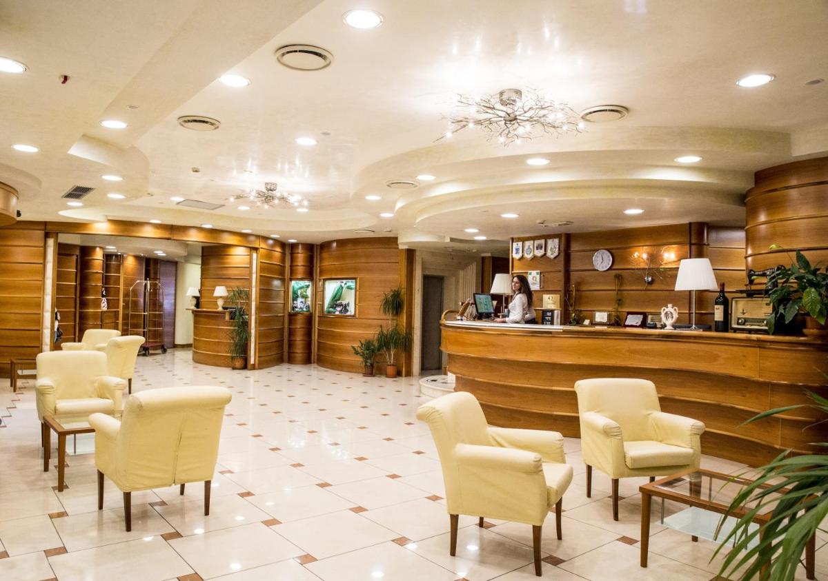 Grand Hotel Victoria - Housity