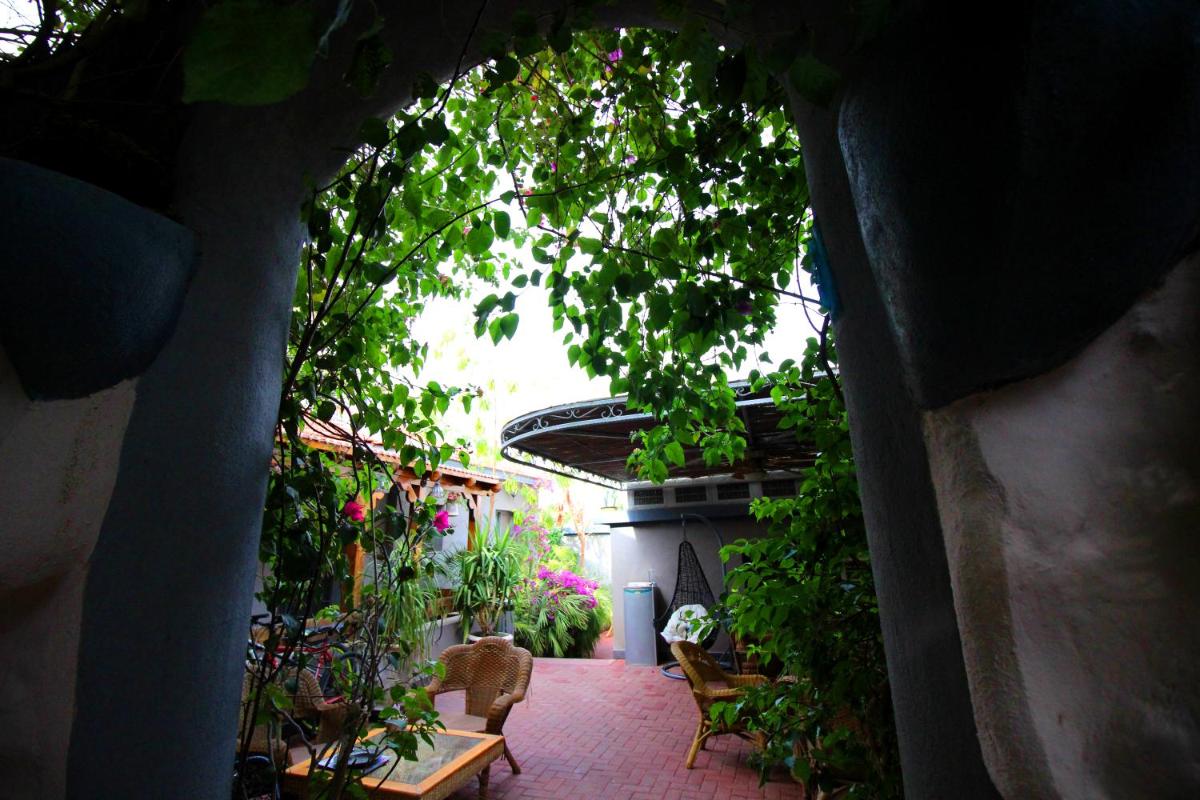 Sunset Inn - Housity