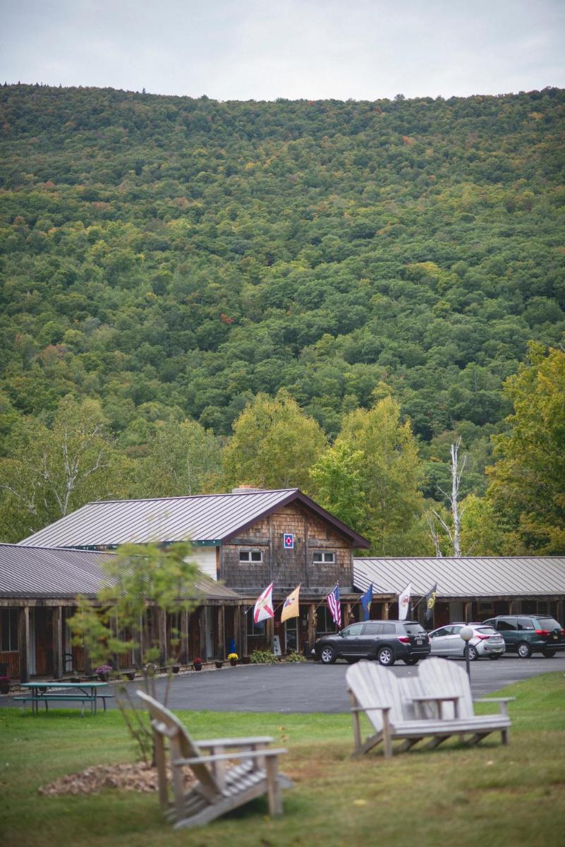 Aerie Inn of Vermont - Housity