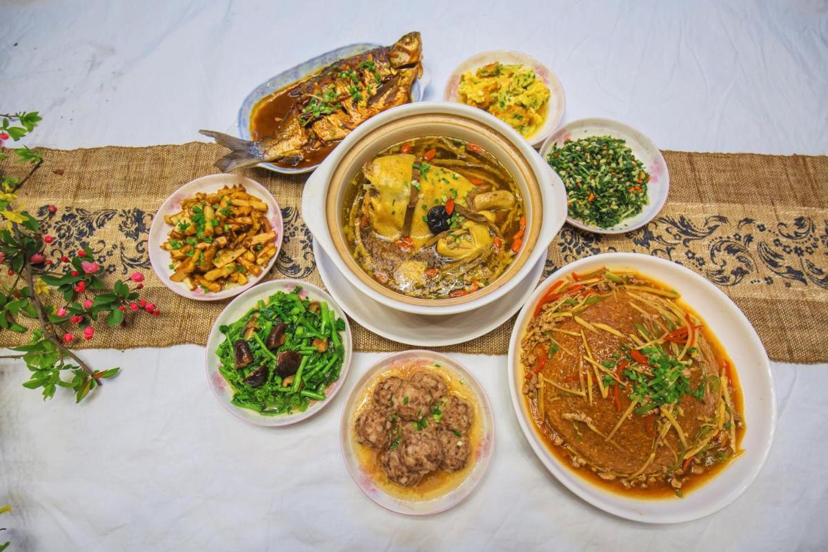 Guyue Inn - Housity