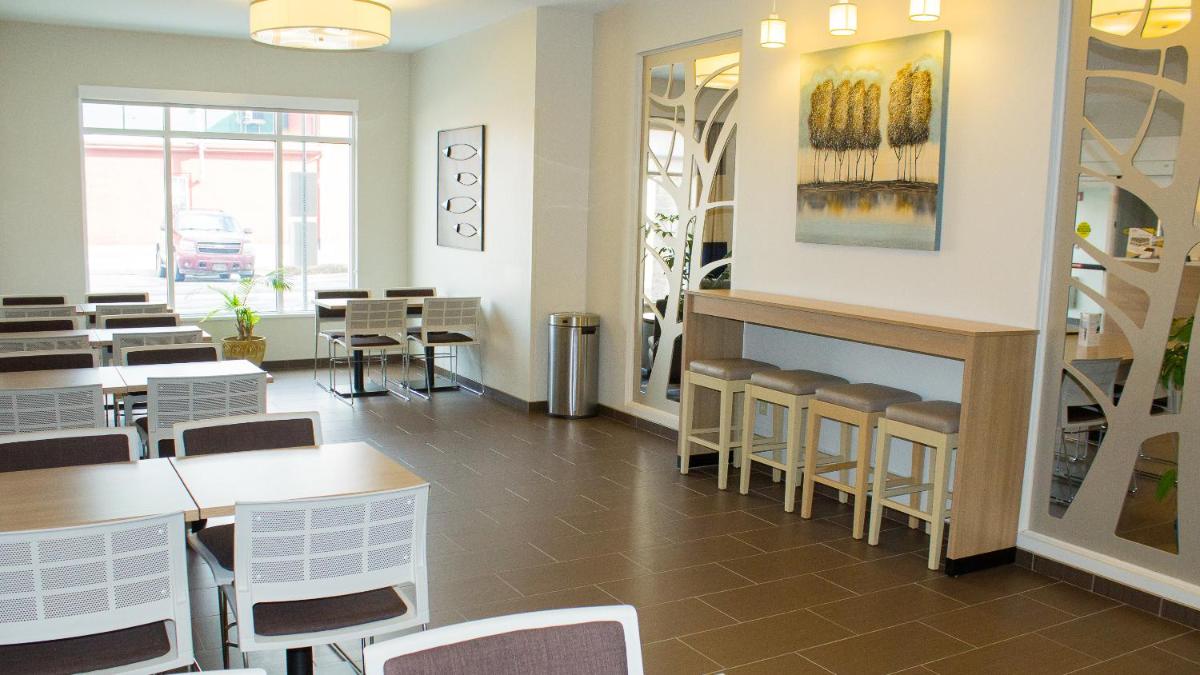 Microtel Inn & Suites by Wyndham - Penn Yan - Housity