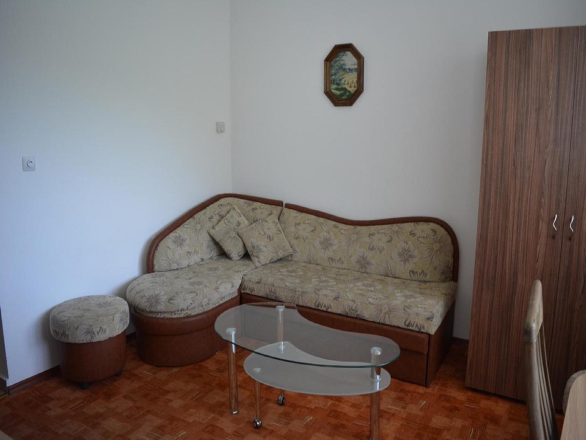 Blyan Family Hotel - Hizvo
