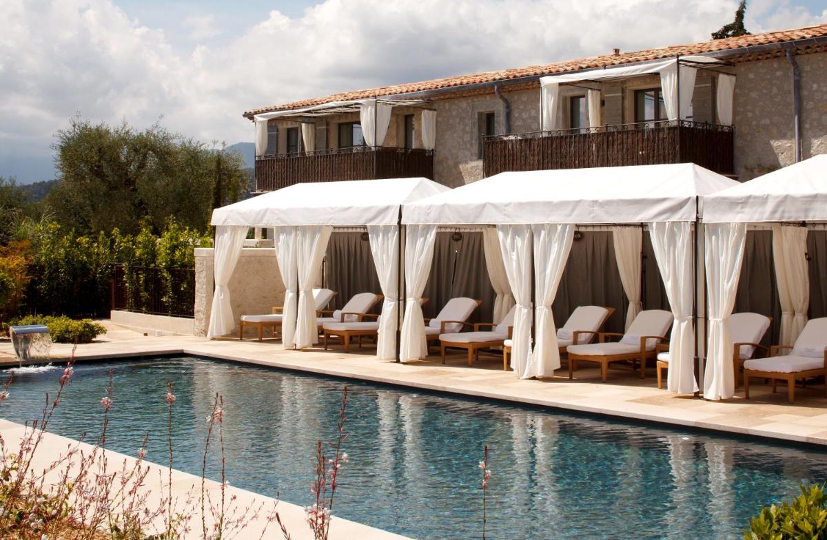 Piscine de l'établissement Domaine du Mas De Pierre ou située à proximité