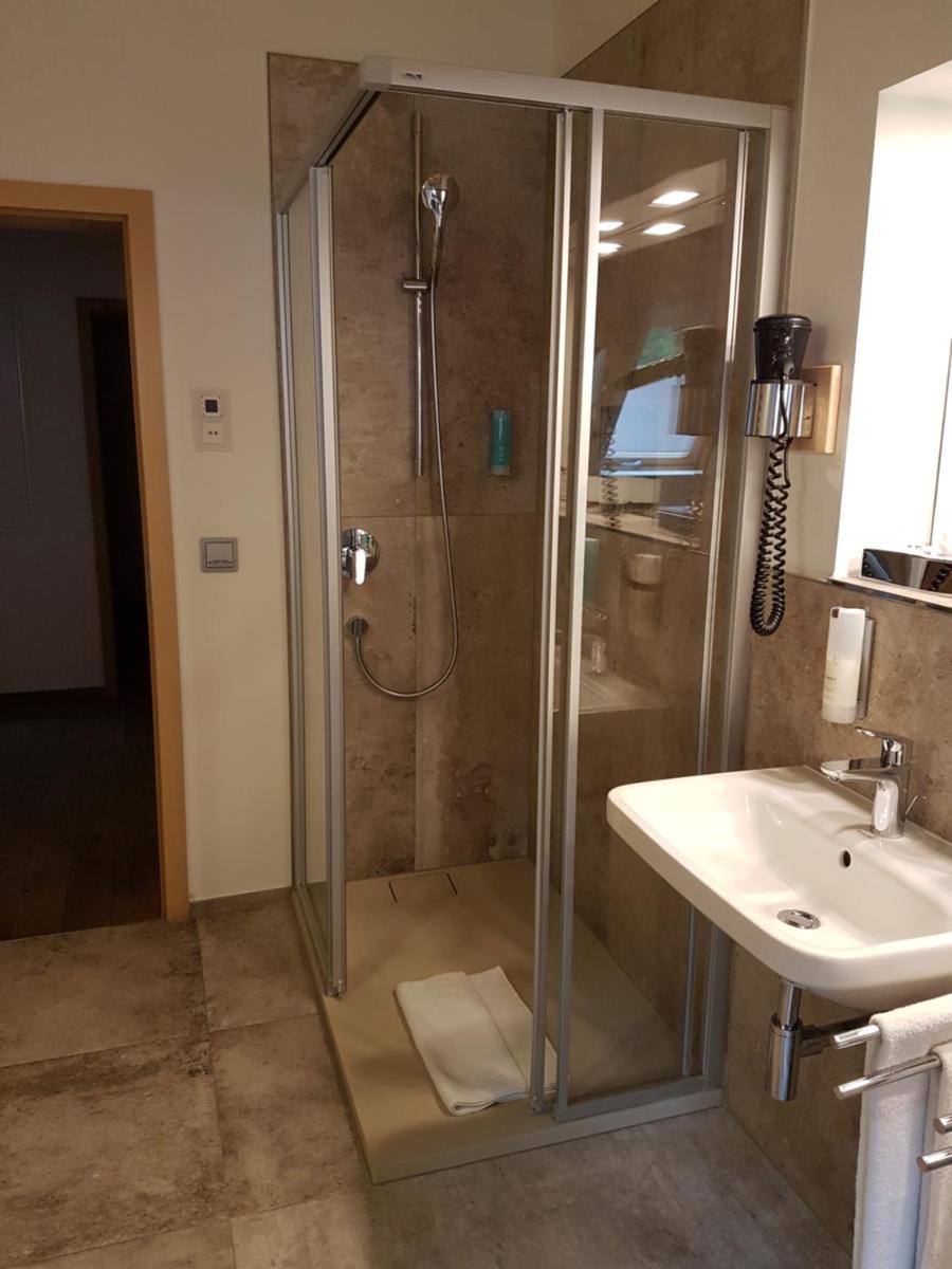Ein Badezimmer in der Unterkunft Gästehaus der Geroldsauer Mühle