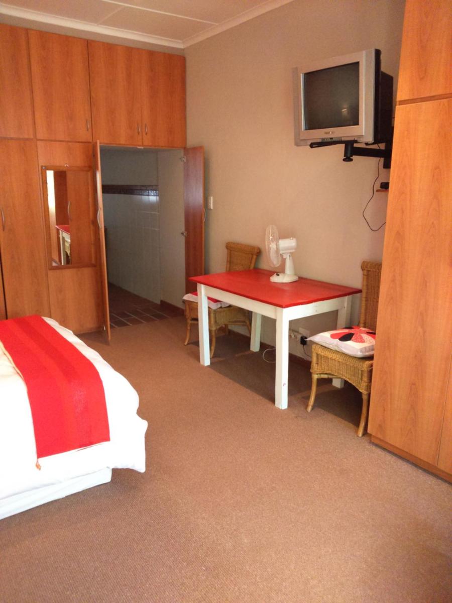 Suitetrails - DeKat Self Catering