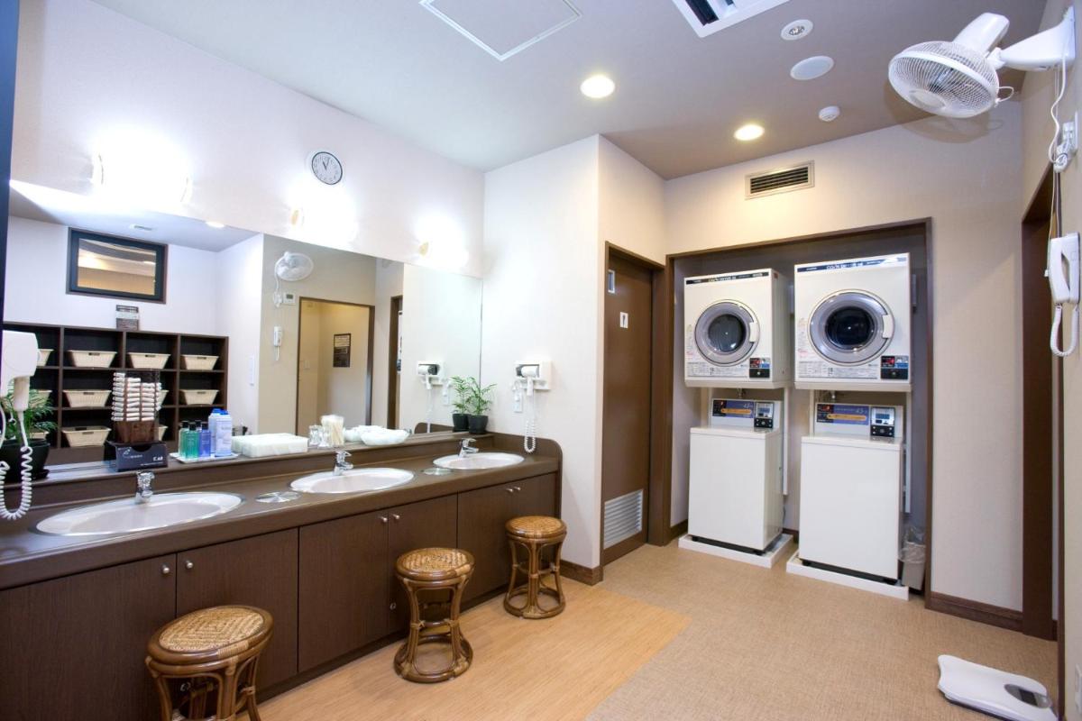 Hotel Route-Inn Nobeoka Ekimae - Housity