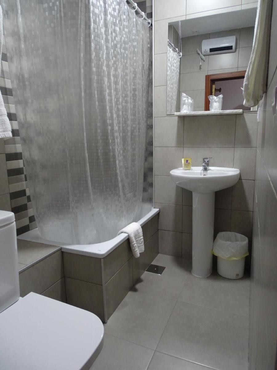 Hostal Argentina EN CACERES - Housity