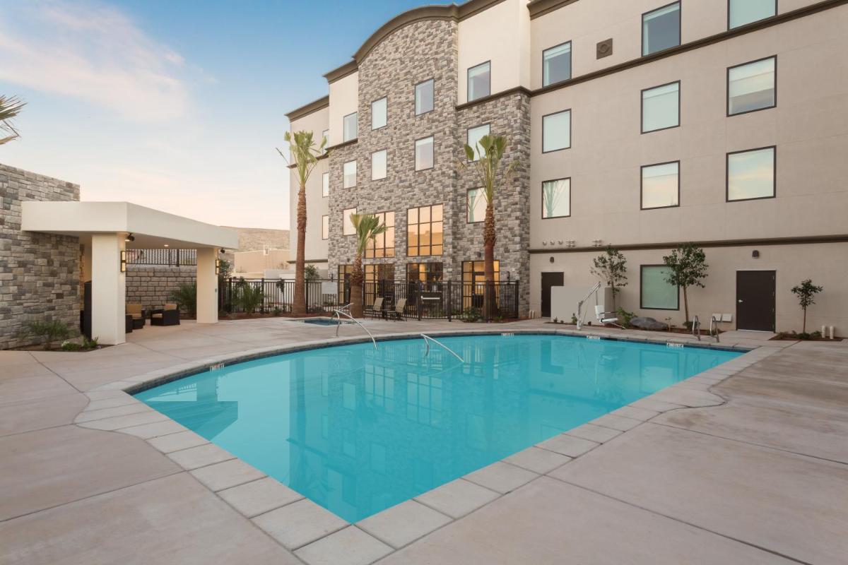 Wingate by Wyndham Hurricane Zion National Park - Housity