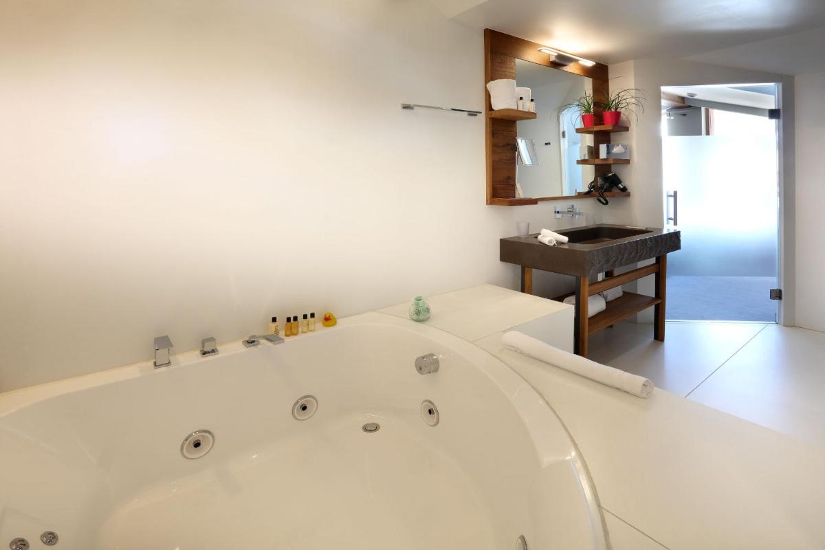 Salle de bains dans l'établissement Hotel Pashmina Le Refuge