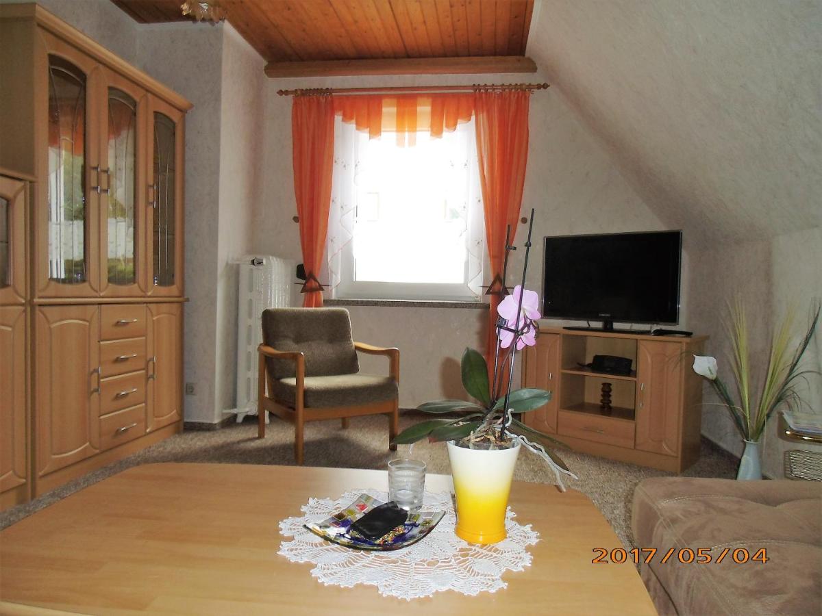 Ferienwohnung Zum Wald - Housity