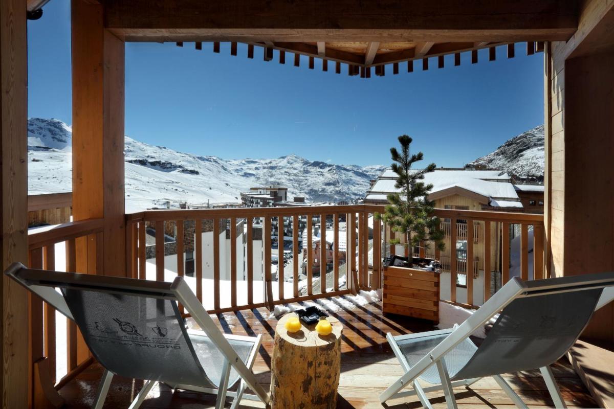 Vue générale sur la montagne ou vue sur la montagne depuis l'hôtel