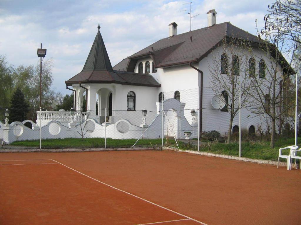 B&B Villa Pipacs - Housity