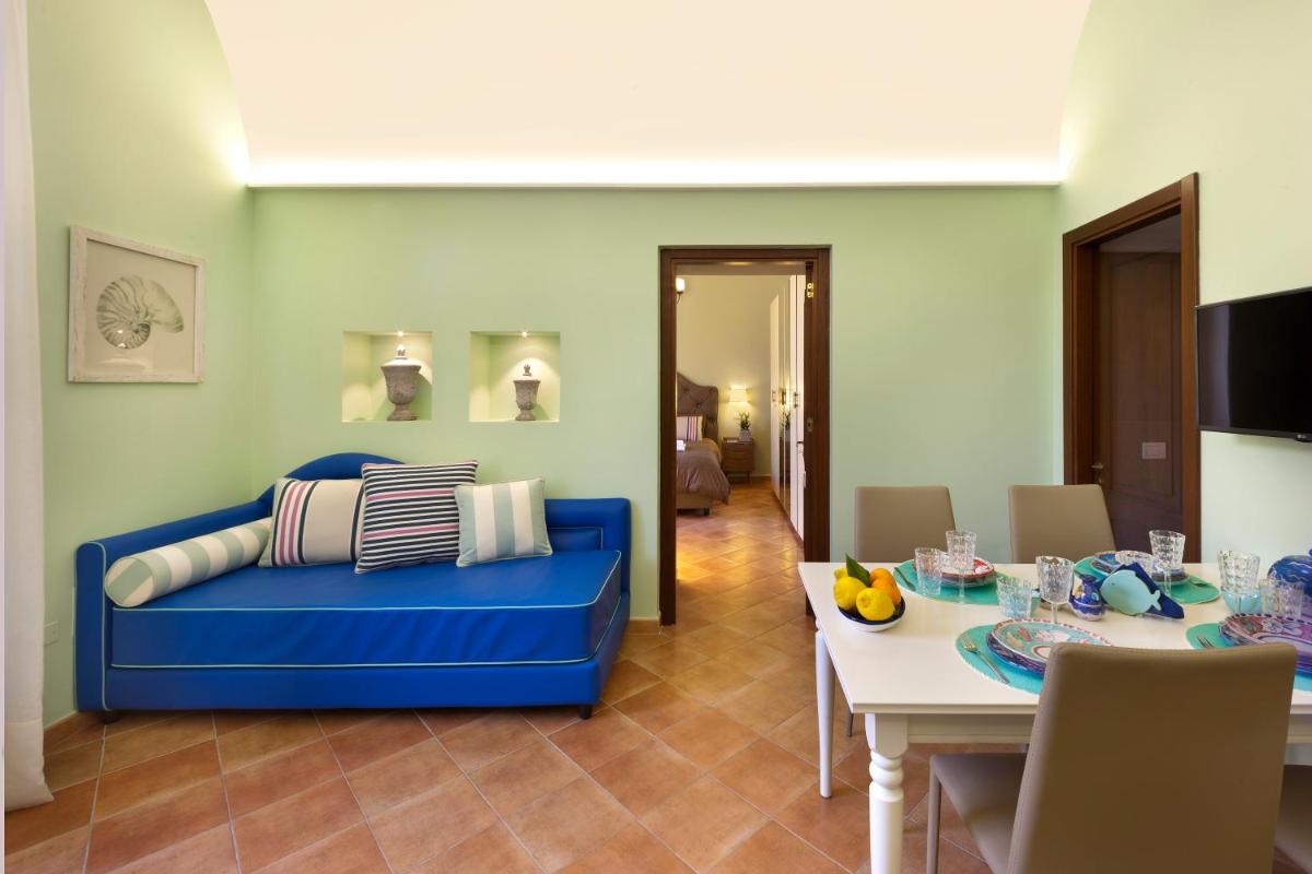 Estate4home - Henry House - Hizvo