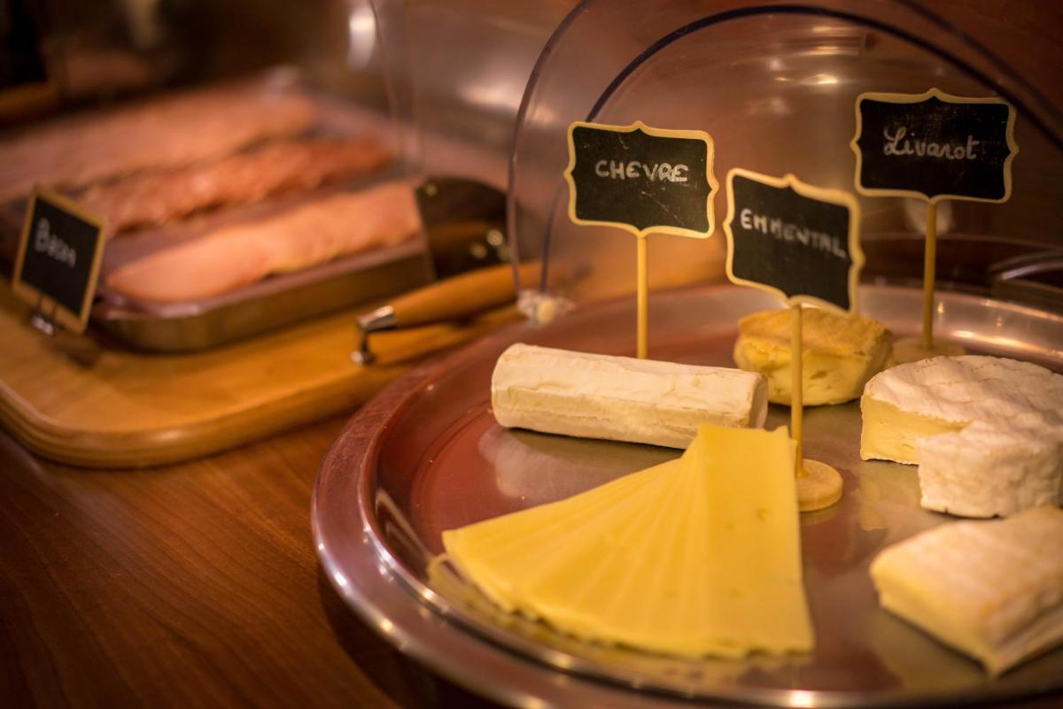 Nourriture dans l'hôtel ou à proximité