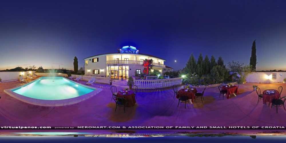 Hotel Aurora - Housity