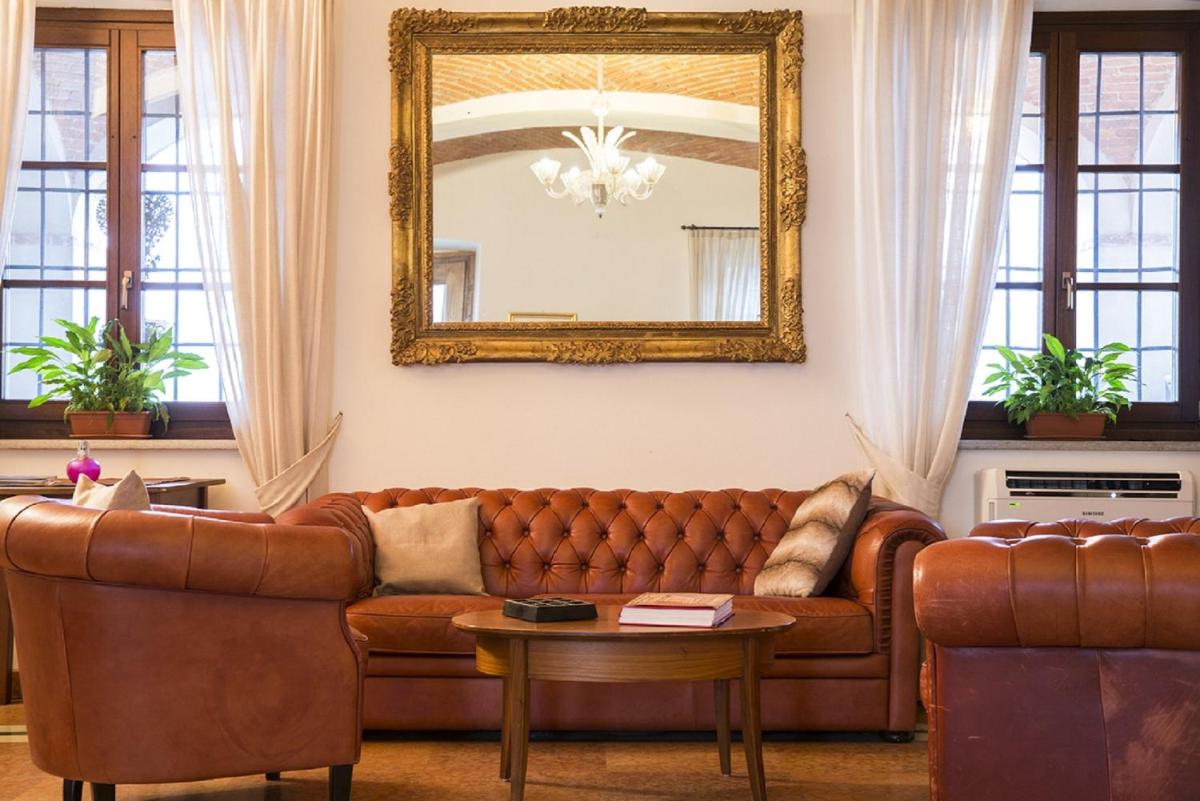 Albergo La Corte Albertina - Housity