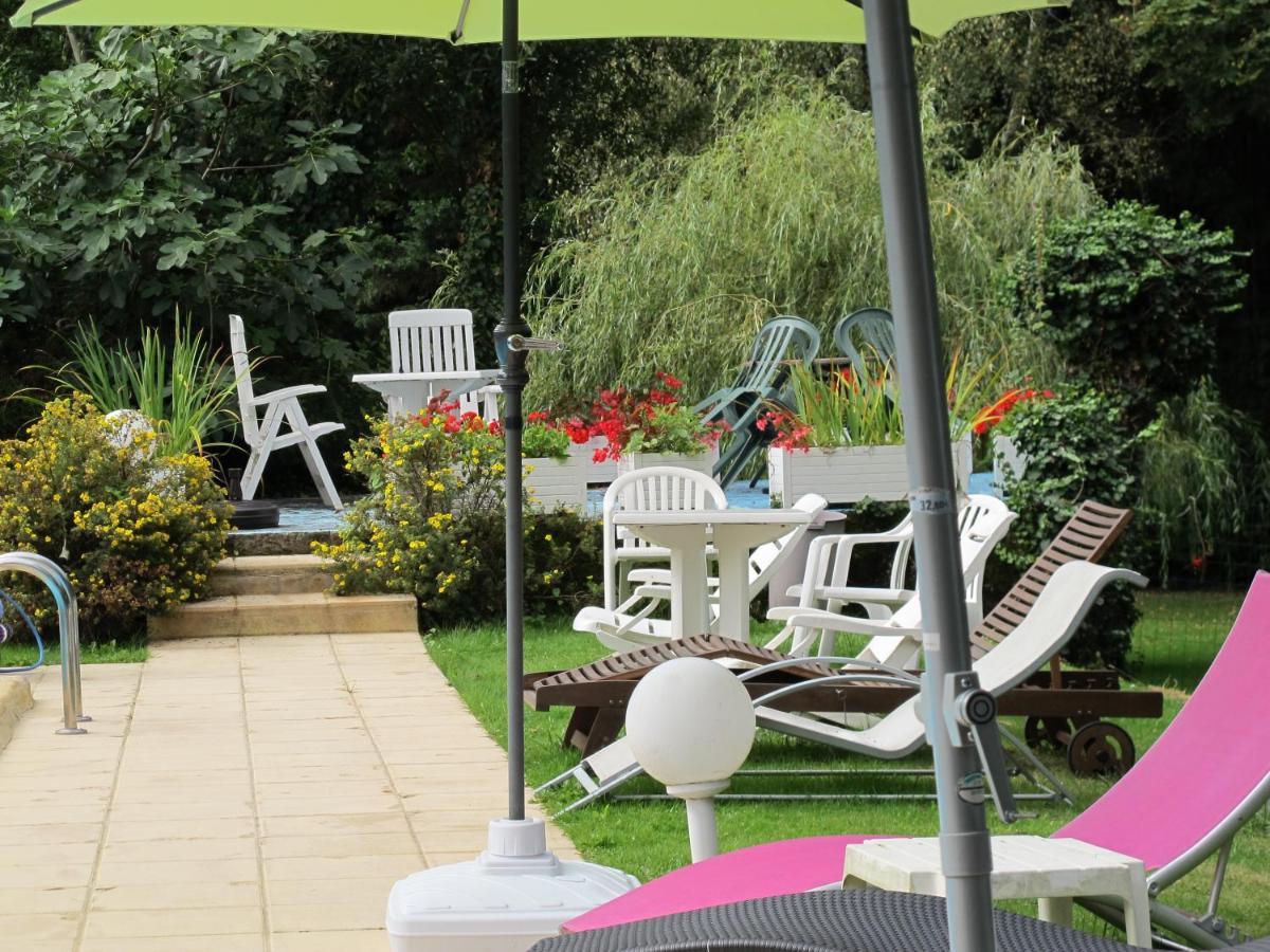Jardin de l'établissement Logis Deshors-Foujanet
