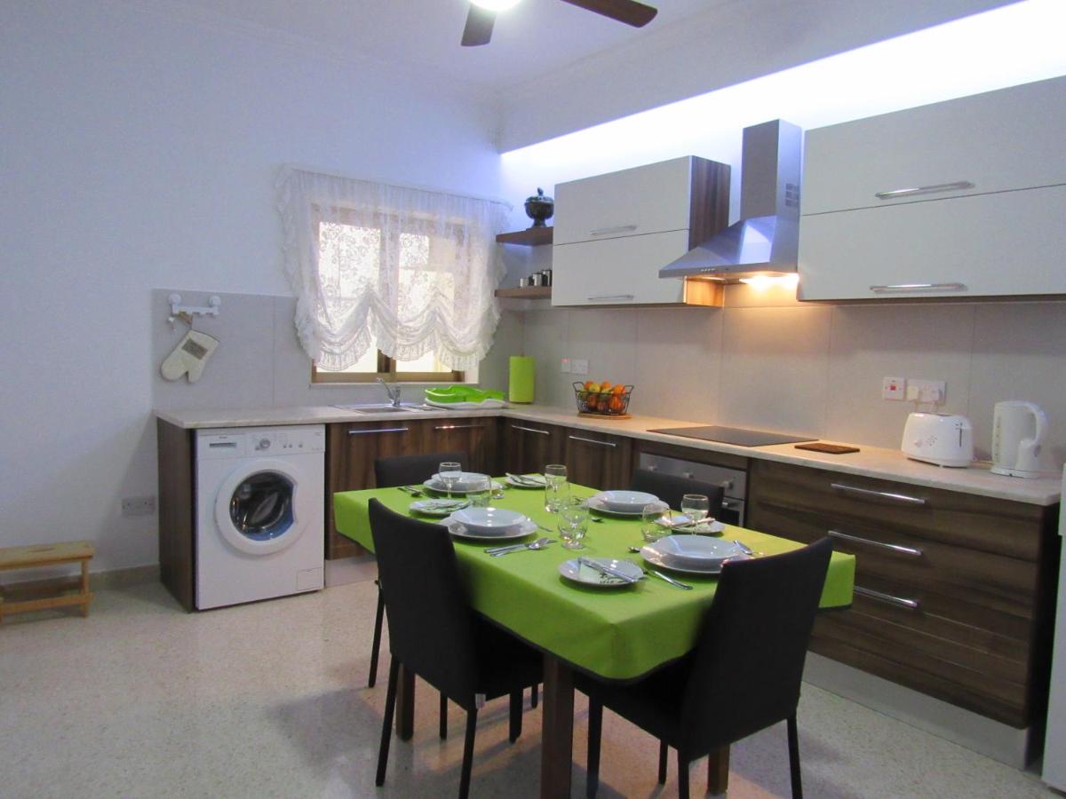 Suitetrails - Central Studio Apartment