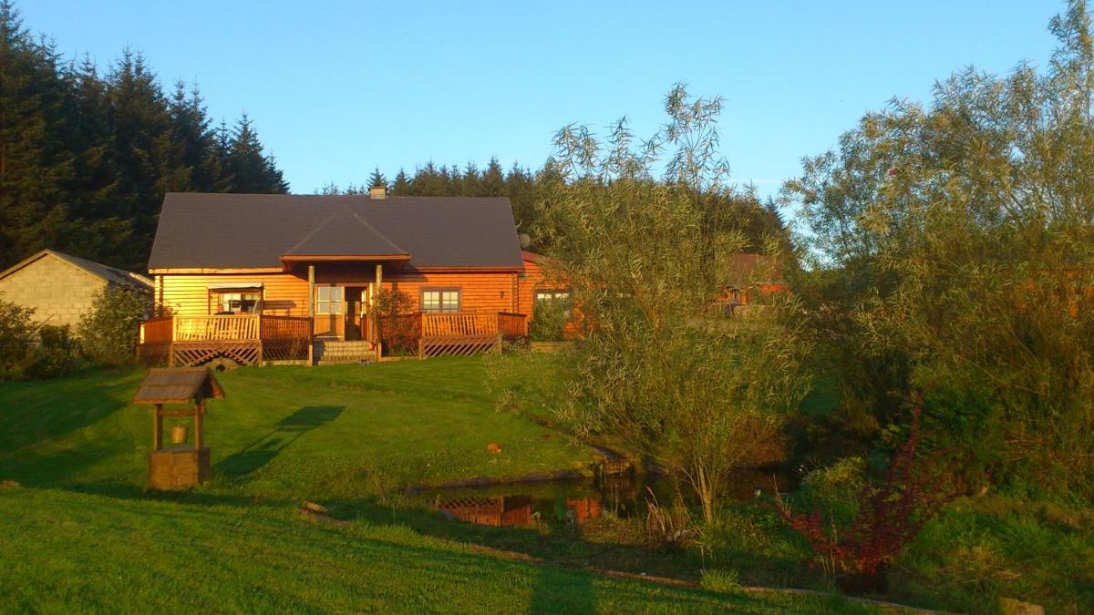 Log House Hideaway - Housity