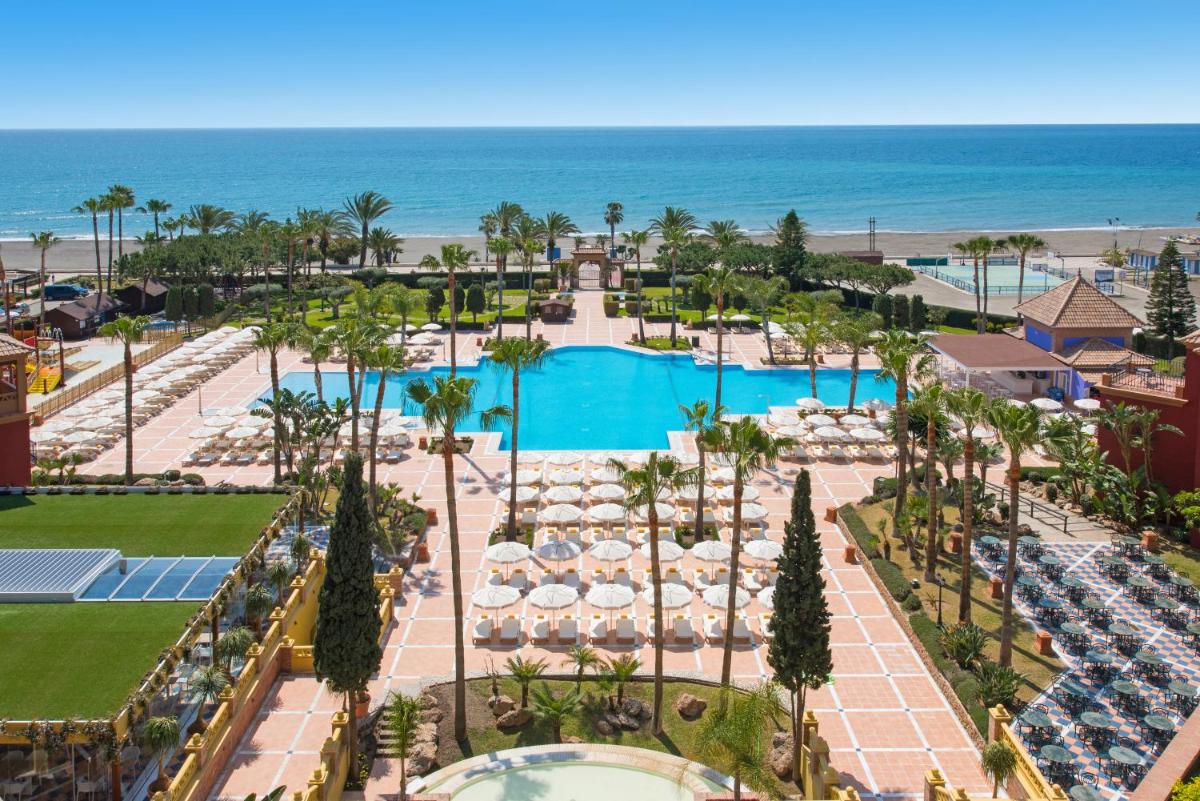 Piscina en o cerca de Iberostar Waves Málaga Playa