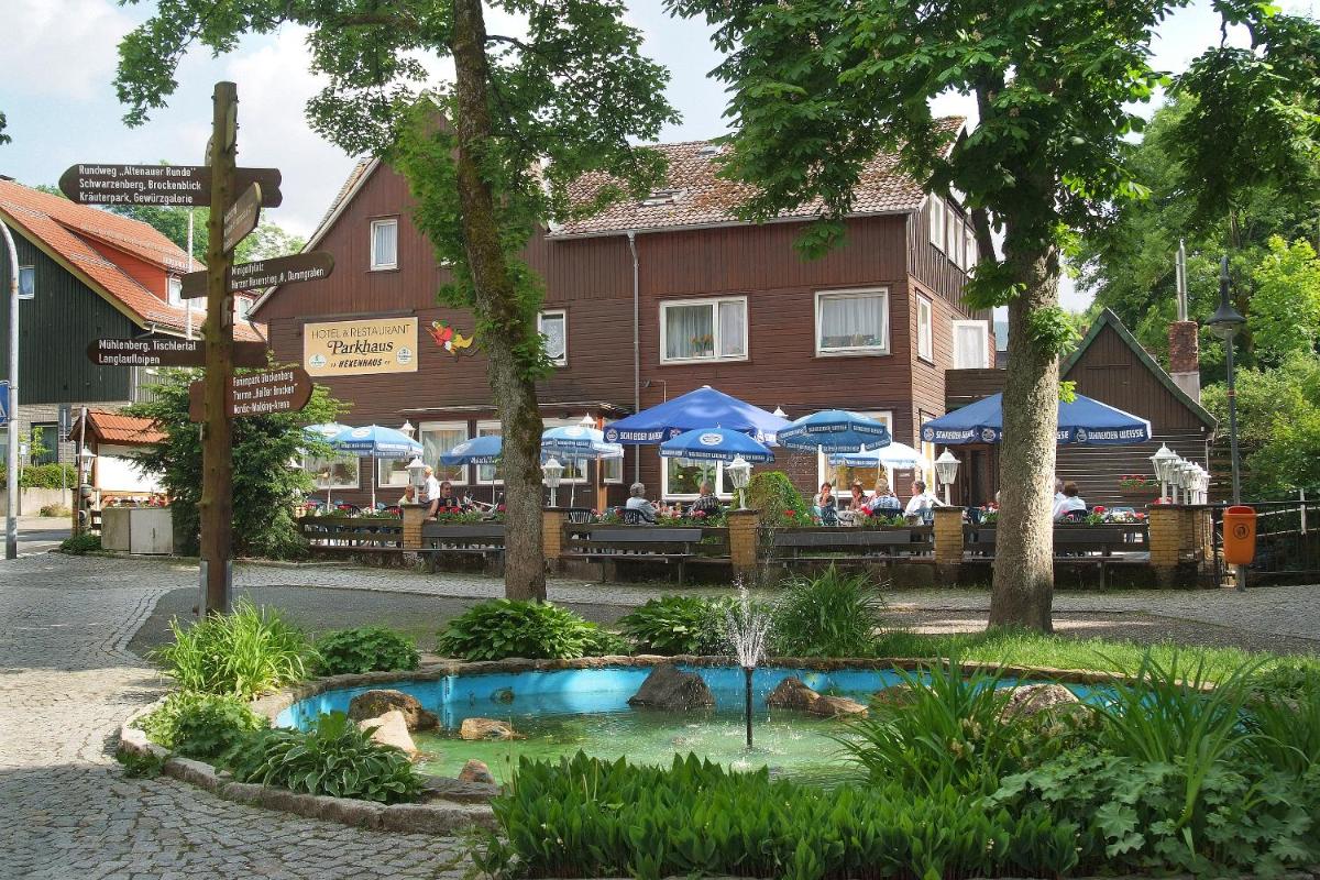 Hotel-Café-Restaurant Parkhaus - Housity