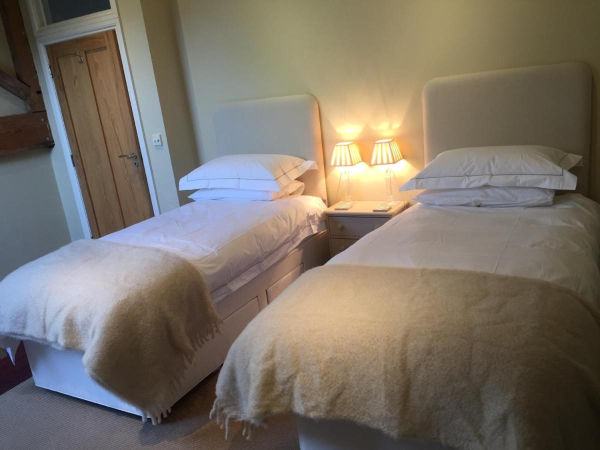 Mulberry Barn - Housity