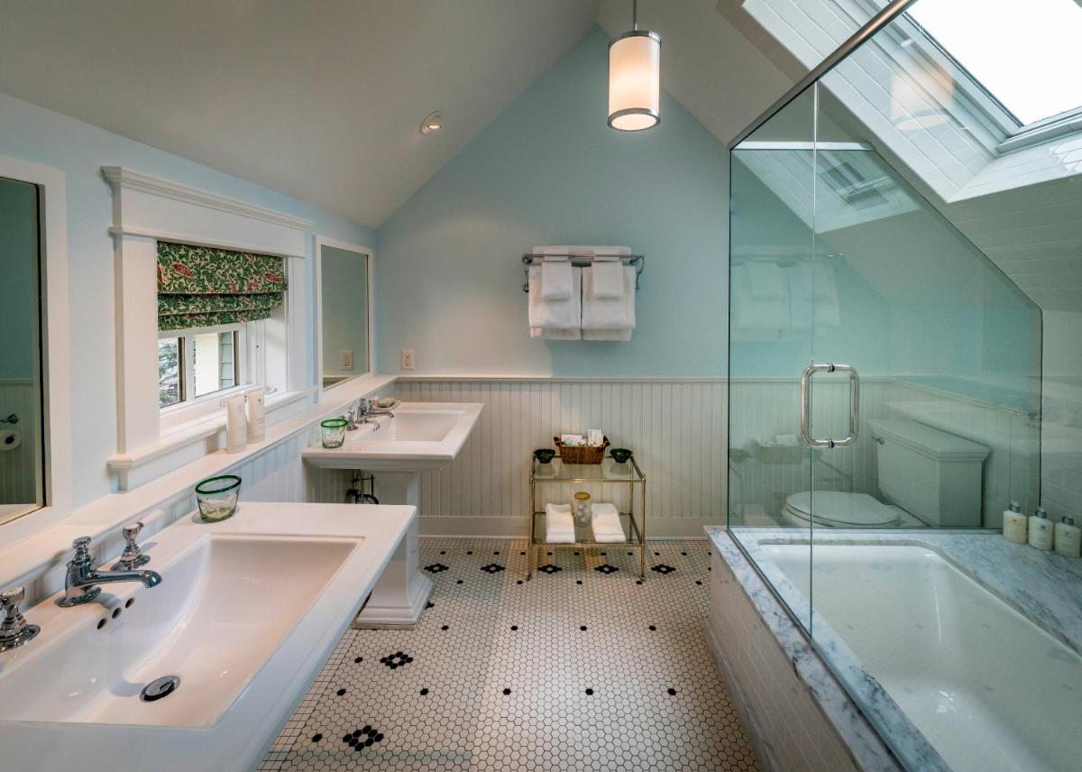 Dunton Town House Hotel - Housity