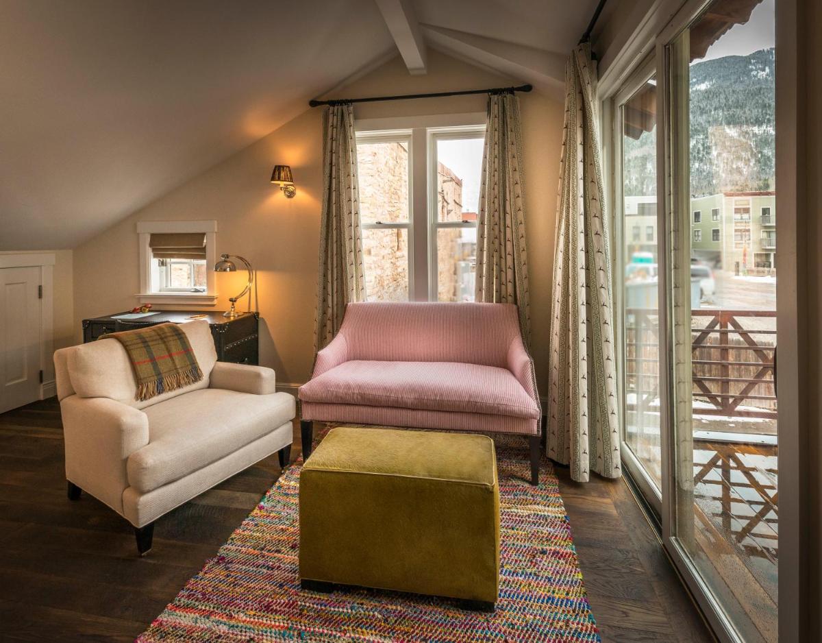 Dunton Town House Hotel - Housity