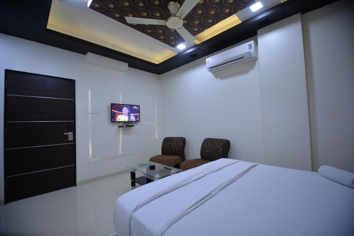 Hotel Radhe Krishna - Housity