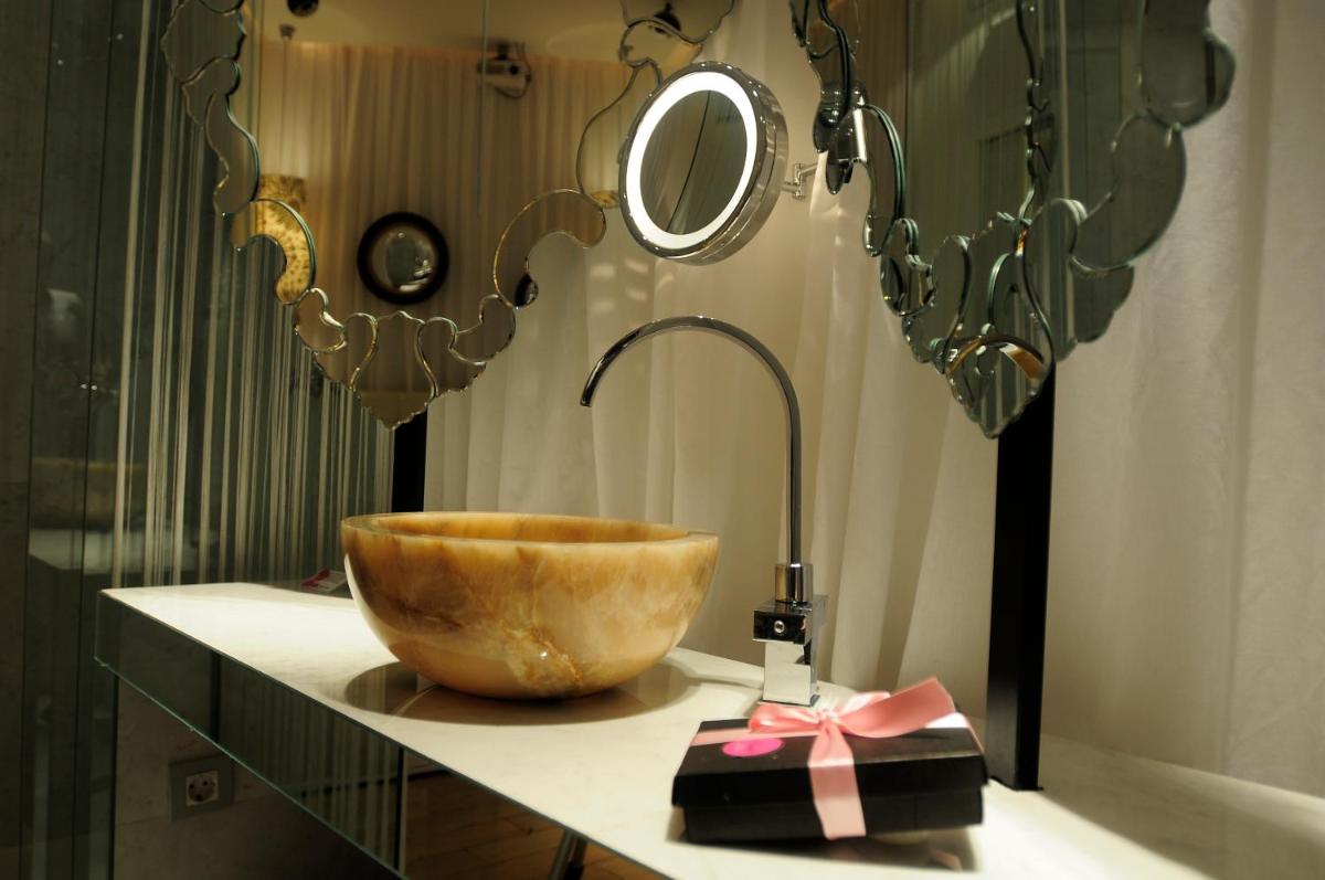 Un baño de Abalú Design Boutique Hotel Gran Via