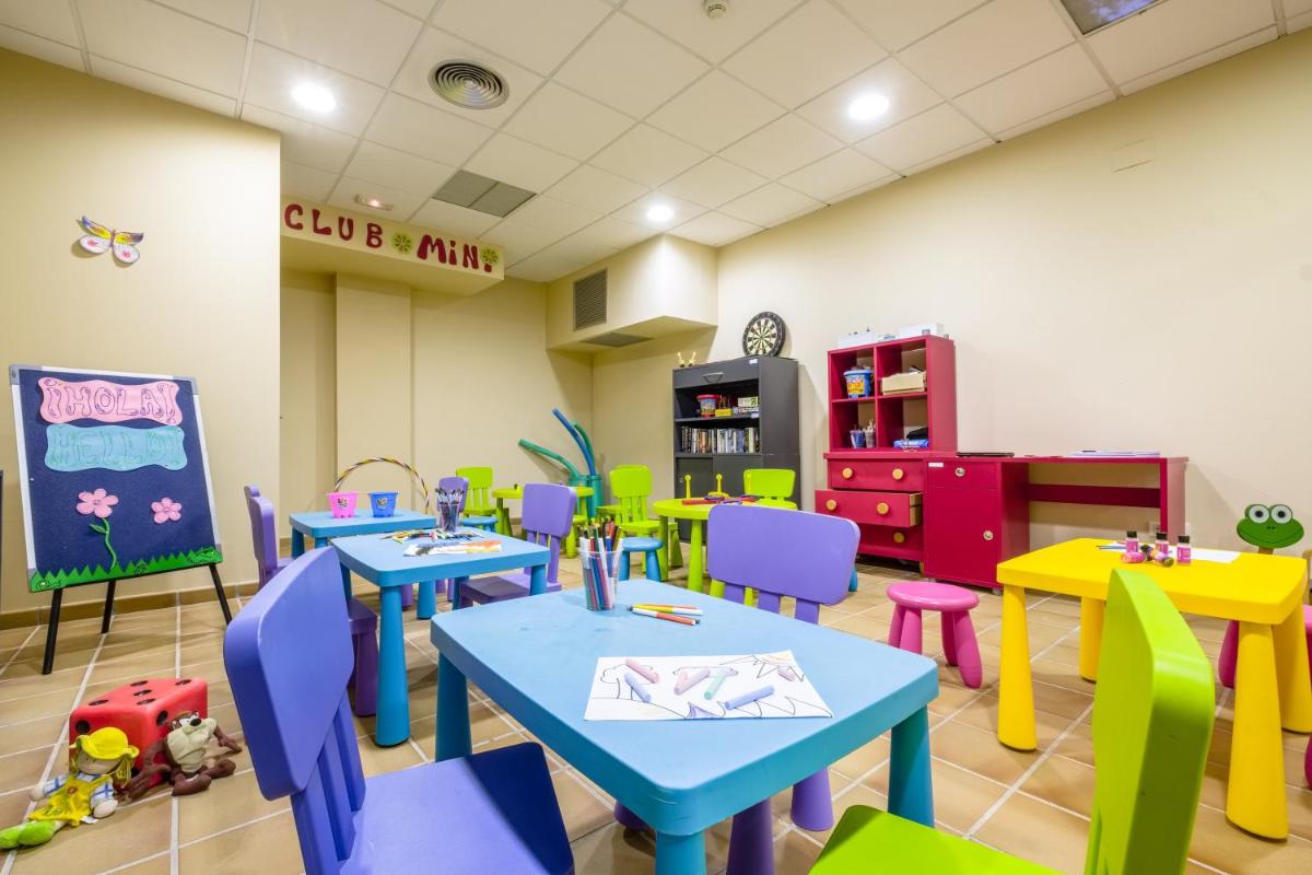 Club infantil en Hotel California Palace