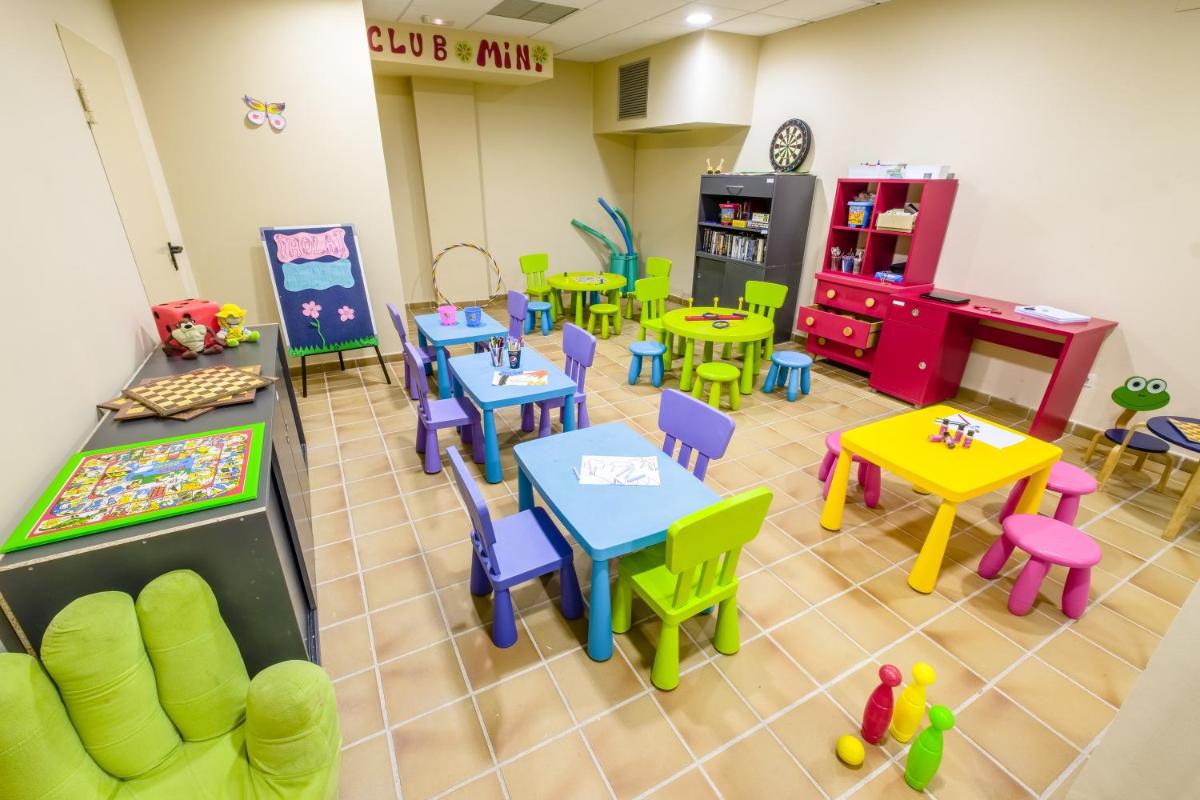 Club infantil en Hotel California Palace