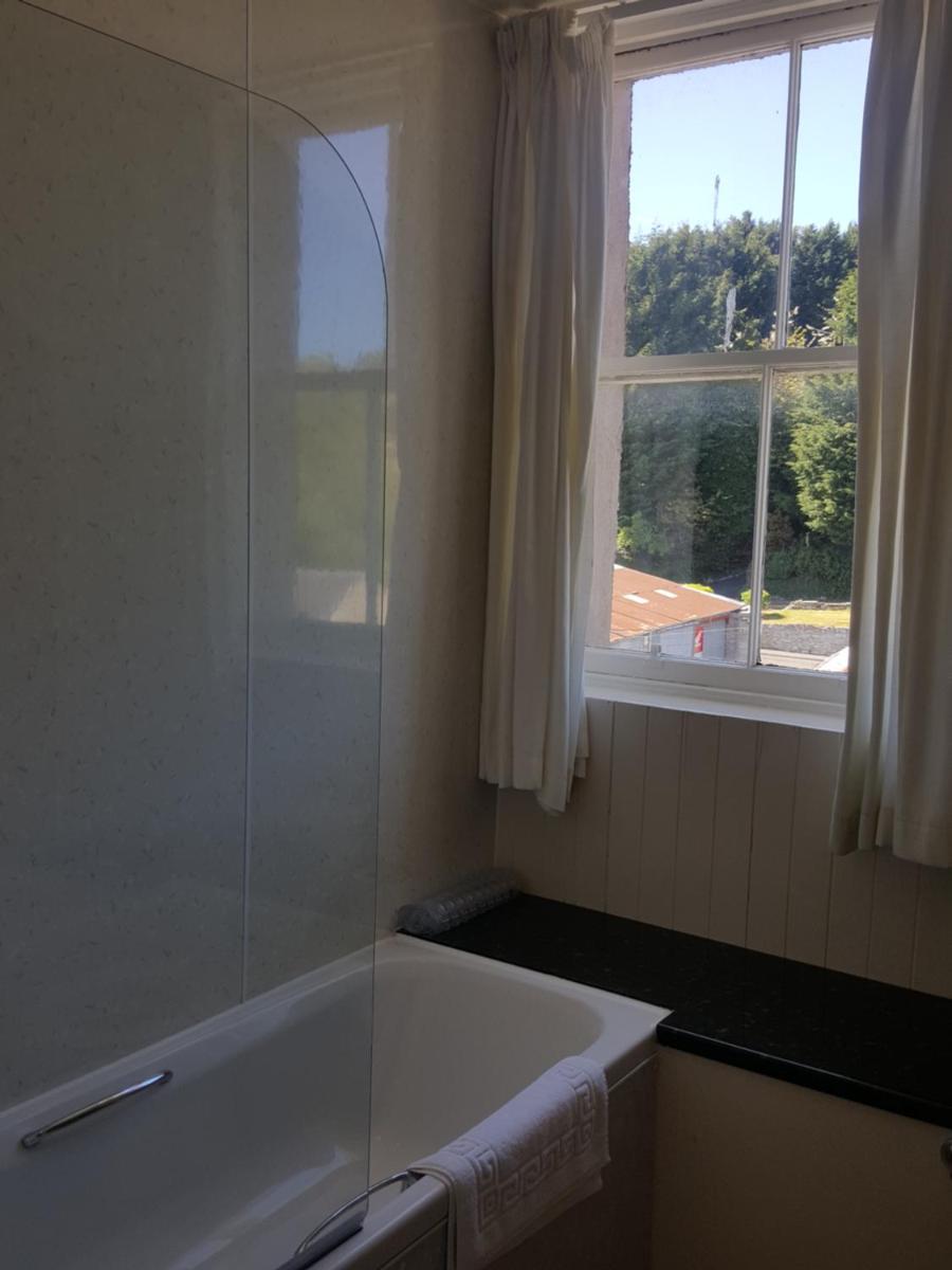 The Spread Eagle Hotel - Housity