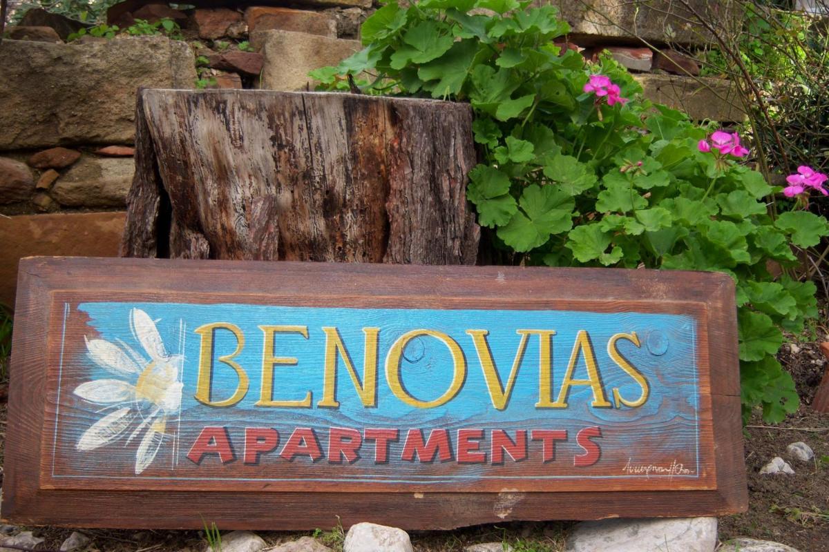 Efta Anemi - Benovias - Housity