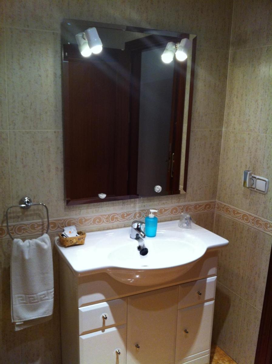 Hostal El Puerto - Housity