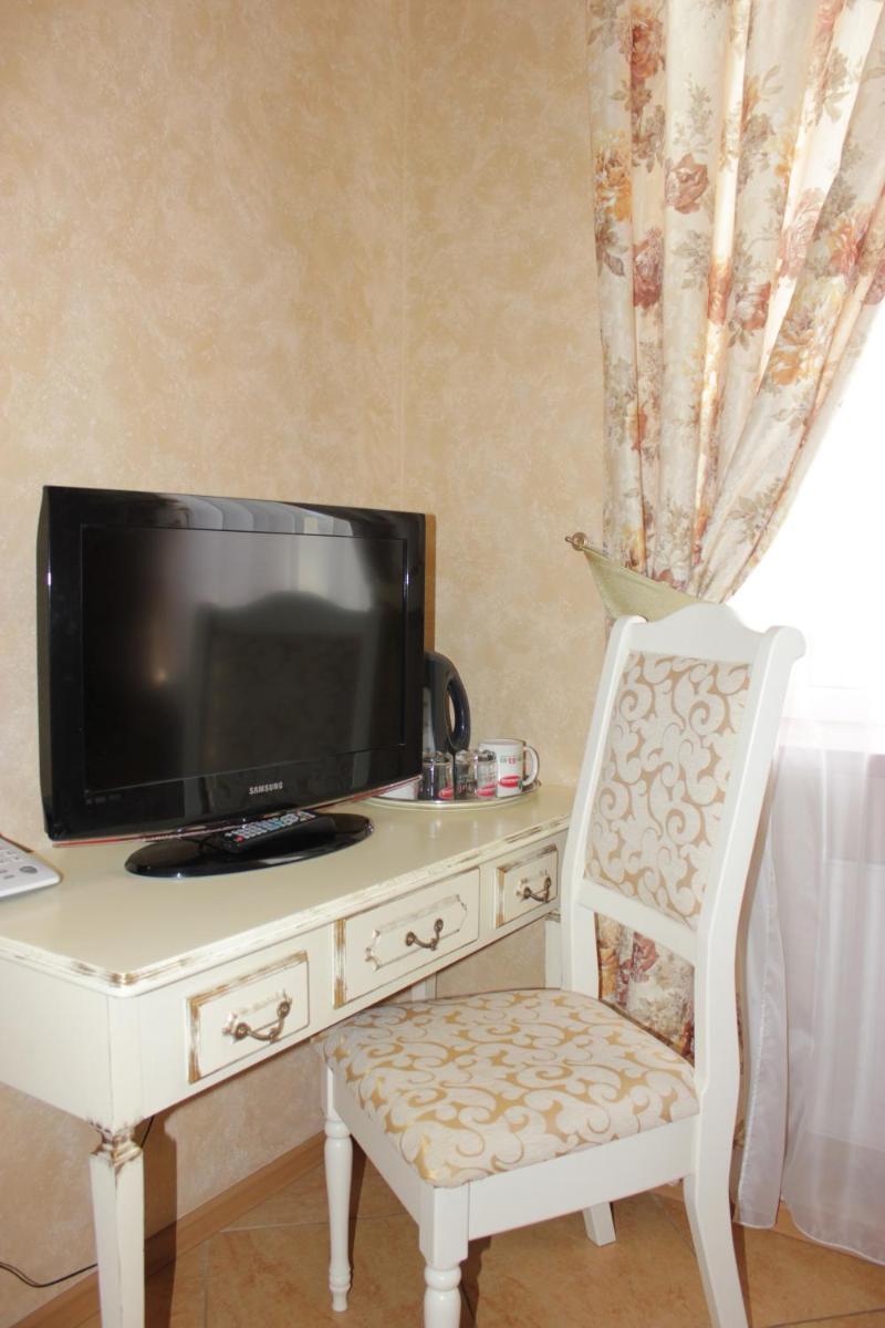 Dobr Zdravich - Housity
