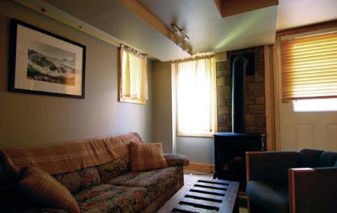Charlie's Guesthouse - Housity