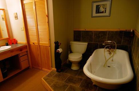 Charlie's Guesthouse - Housity